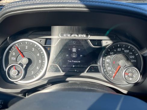 New 2026 RAM 1500 Laramie AWD/4WD image 19