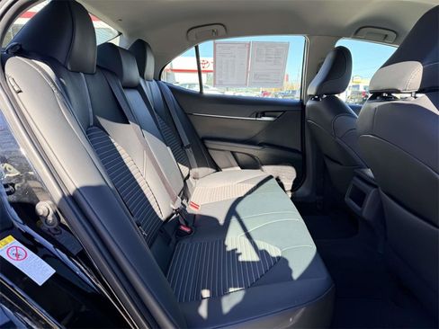 Certified 2019 Toyota Camry SE image 14
