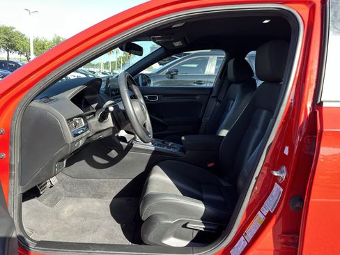 Used 2023 Honda Civic Sport image 2
