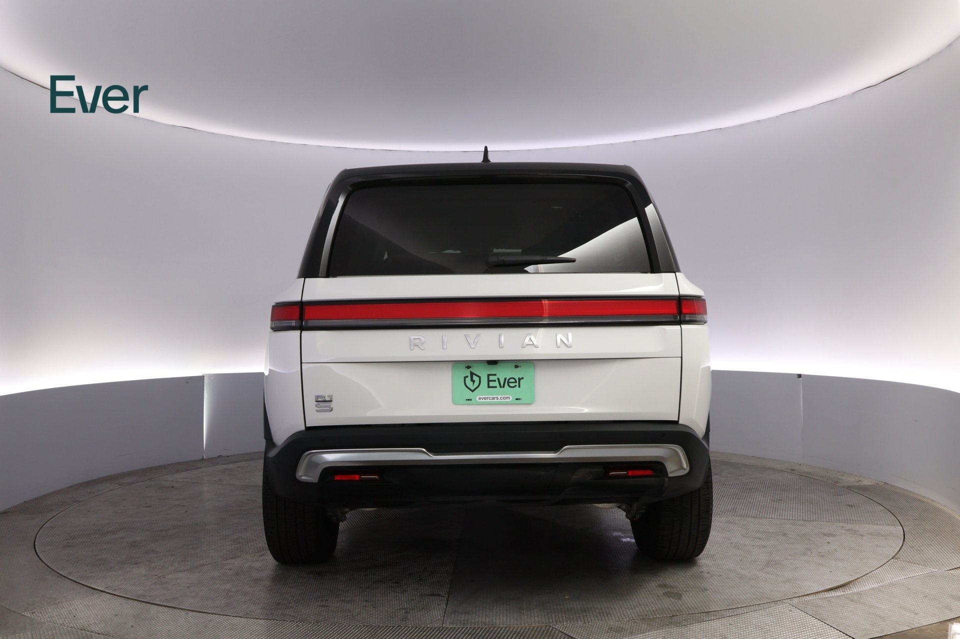Used 2024 Rivian R1S Adventure Dual AWD/4WD image 15