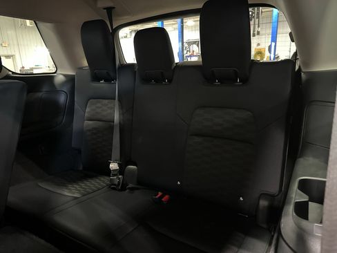 Used 2024 Nissan Pathfinder SV AWD/4WD image 21