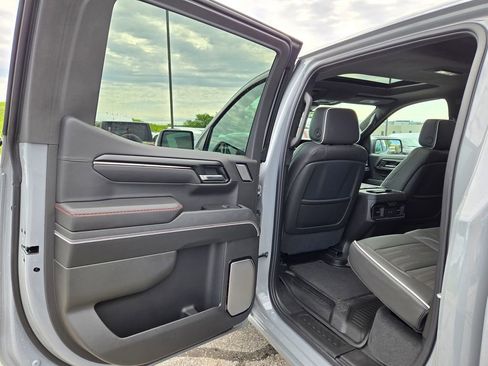 Used 2025 GMC Sierra 1500 AT4X AWD/4WD image 29