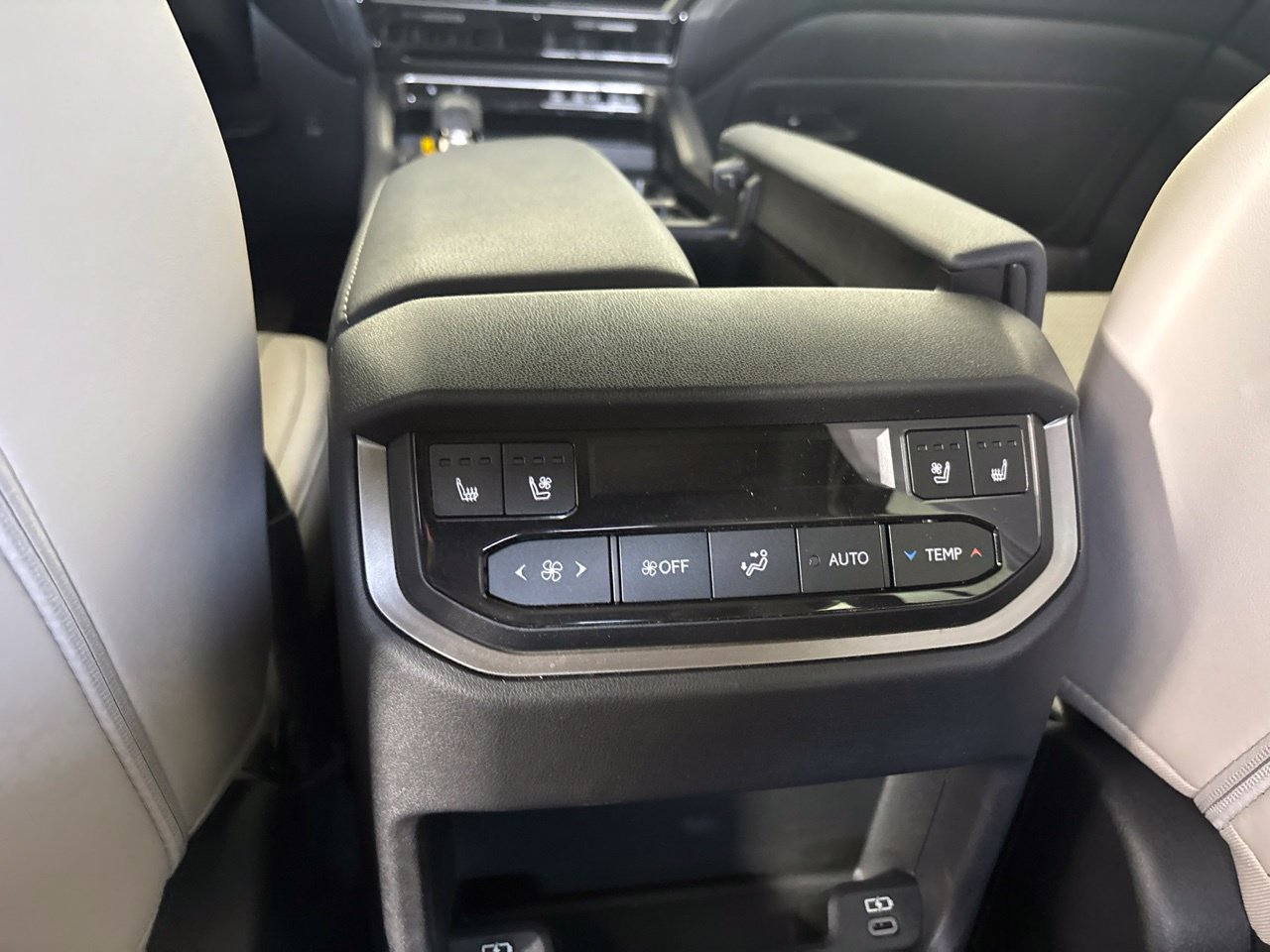 Used 2025 Lexus TX 350 AWD w/ Technology Package image 25