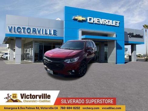 Used 2021 Chevrolet Traverse RS FWD image 1