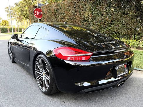 Used 2016 Porsche Cayman RWD image 5