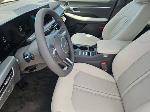 New 2026 Hyundai Sonata SE FWD image 13