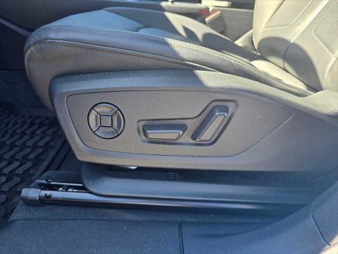 Certified 2022 Audi Q3 2.0T Premium Plus w/ Premium Plus Package image 39