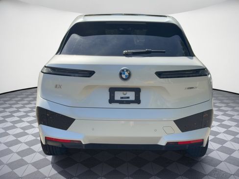 Used 2024 BMW iX xDrive50 w/ Premium Package AWD/4WD image 11