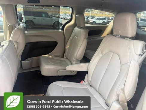 Used 2021 Chrysler Voyager Lxi FWD image 10