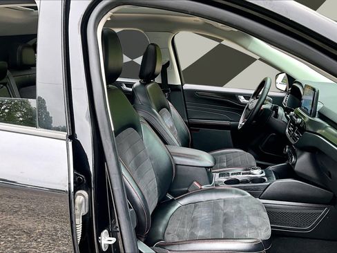 Certified 2022 Ford Escape SEL w/ SEL Stealth AWD Package image 7
