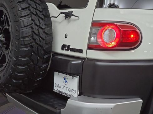 Used 2012 Toyota FJ Cruiser 4WD w/ Convenience Pkg image 34