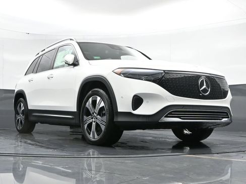 New 2024 Mercedes-Benz EQB 300 4MATIC image 43