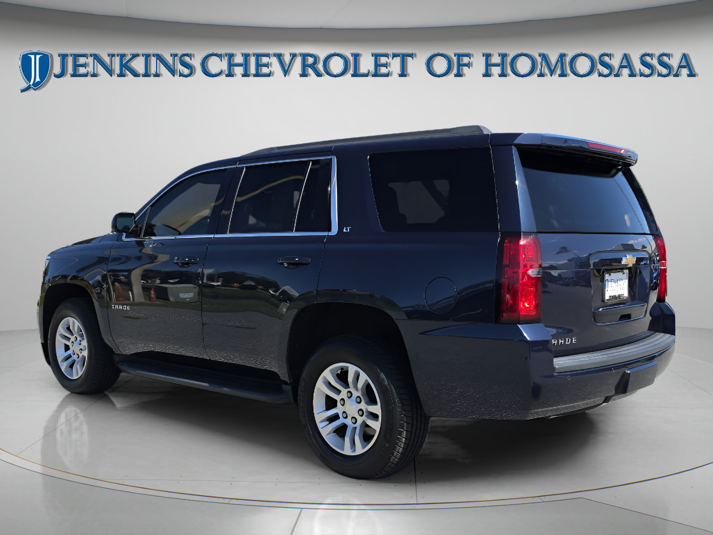 Used 2020 Chevrolet Tahoe LT w/ Luxury Package RWD image 8