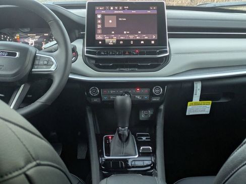 New 2026 Jeep Compass Limited image 25