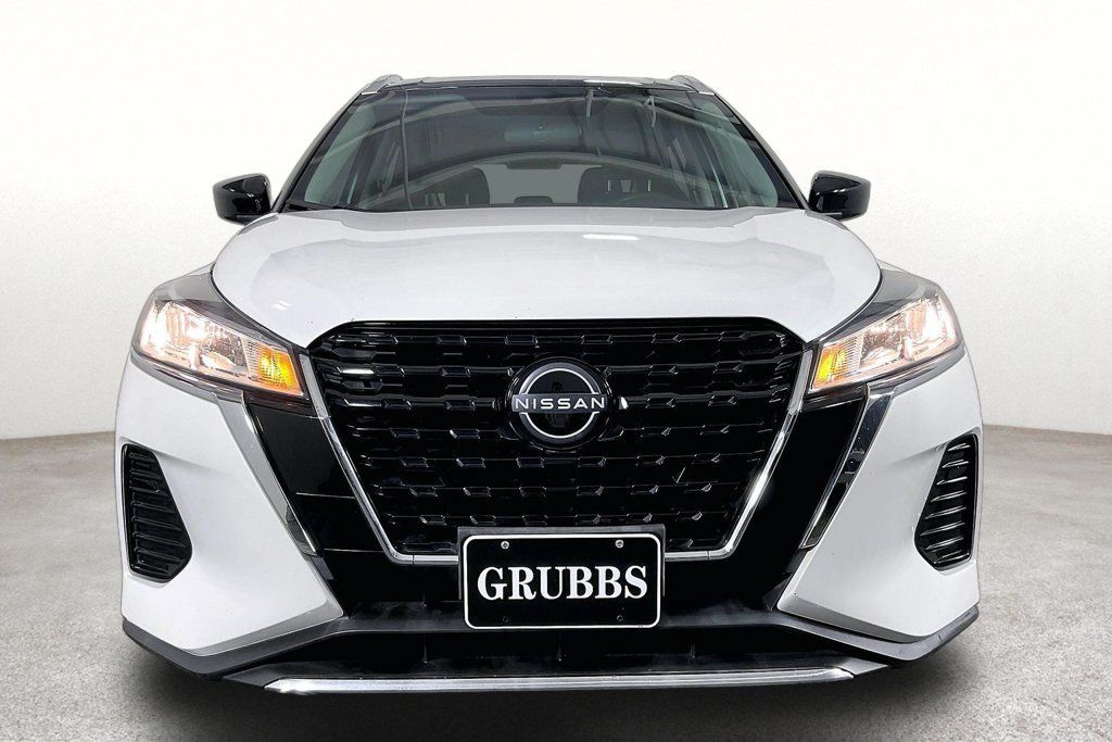 Used 2023 Nissan Kicks SV FWD image 4