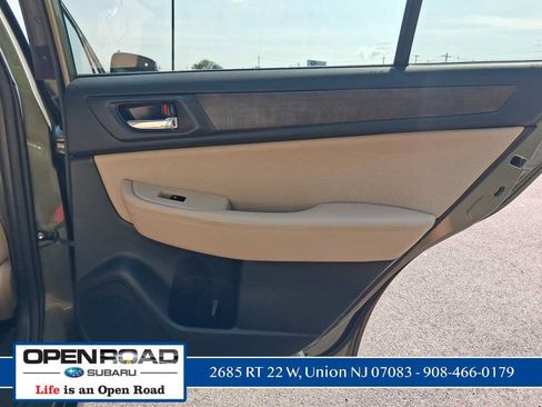 Used 2017 Subaru Outback 2.5i Limited AWD/4WD image 17