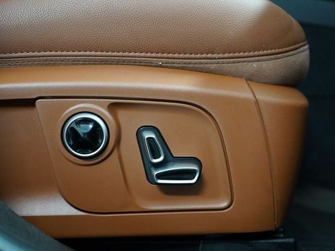 Used 2023 Maserati Levante GT AWD/4WD image 30