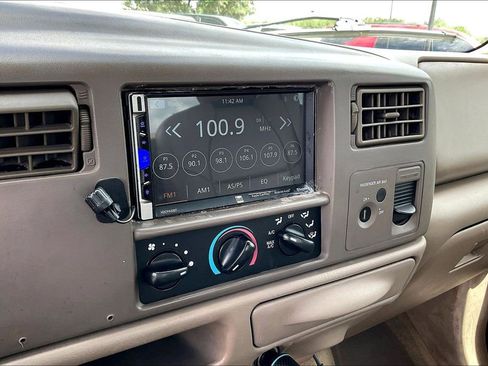 Used 2003 Ford F250 XL RWD image 21