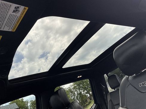 Used 2018 Ford F150 Raptor w/ Equipment Group 802A Luxury AWD/4WD image 13