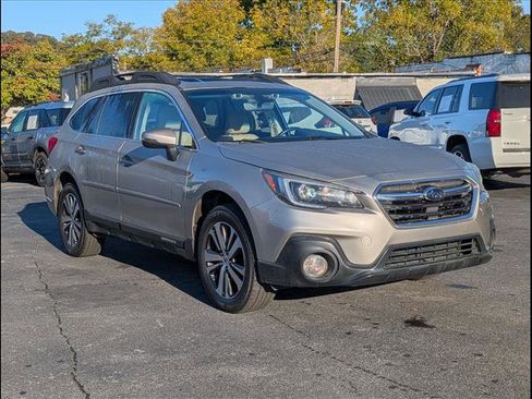 Used 2019 Subaru Outback 2.5i Limited image 2