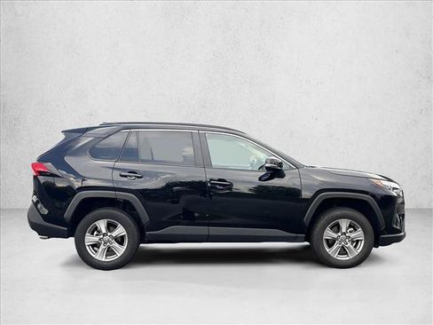 Certified 2025 Toyota RAV4 XLE FWD image 4