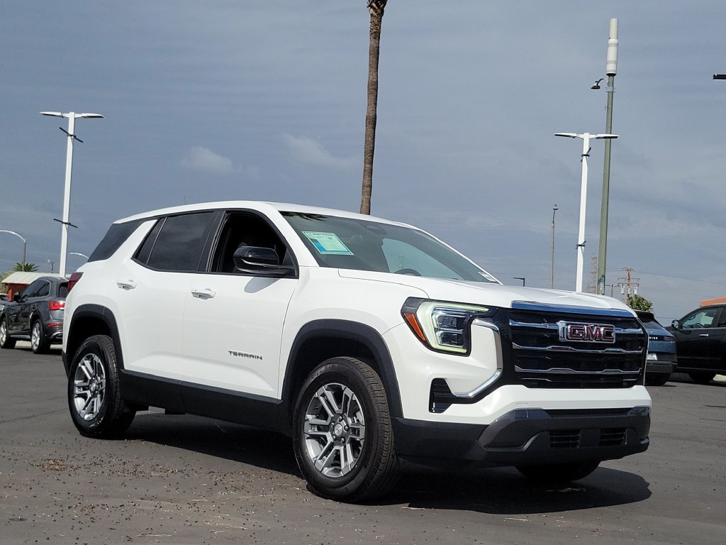 Used 2025 GMC Terrain Elevation AWD/4WD image 35