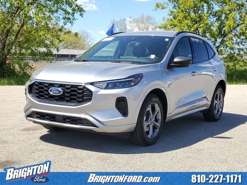 Certified 2024 Ford Escape ST-Line w/ Tech Pack #1 AWD/4WD image 2