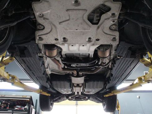 Used 2015 Land Rover Range Rover Sport HSE AWD/4WD image 93