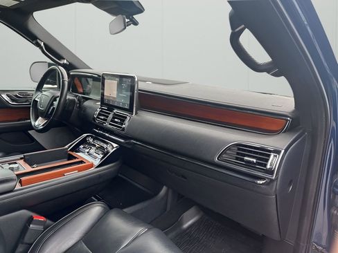 Used 2019 Lincoln Navigator L Reserve image 14