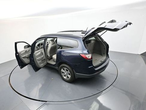 Used 2016 Chevrolet Traverse LT image 41