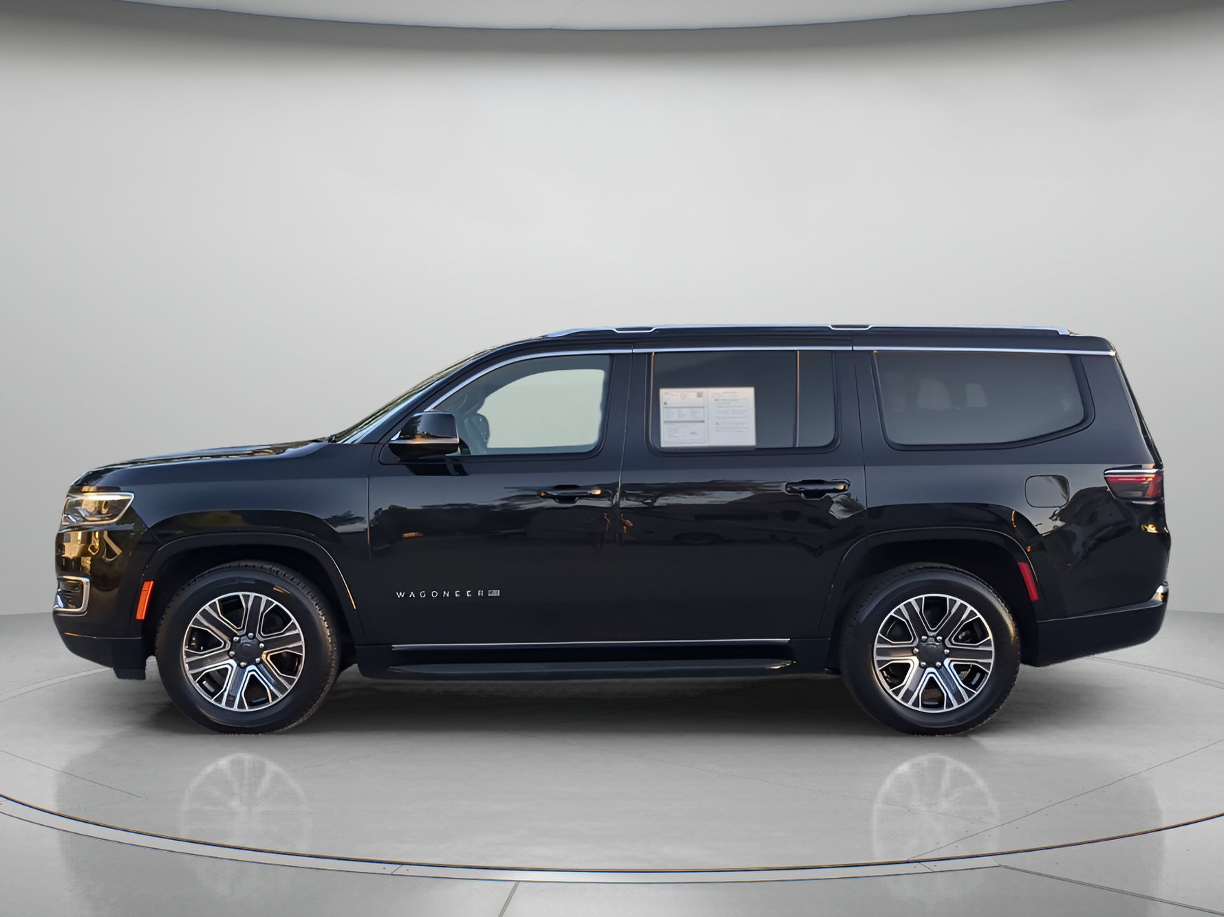 Used 2024 Jeep Wagoneer Series II AWD/4WD image 43