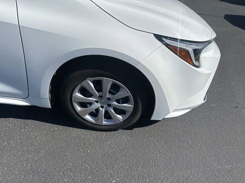 Used 2024 Toyota Corolla LE AWD/4WD image 12