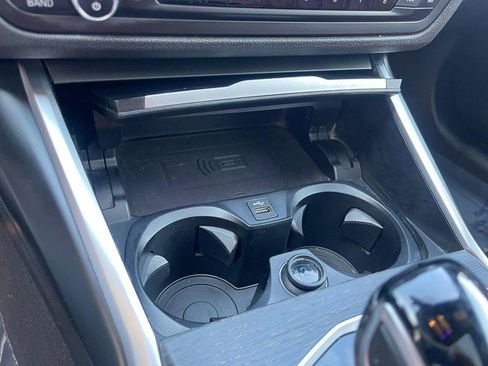 Used 2022 BMW 330i xDrive Sedan w/ M Sport Package image 29