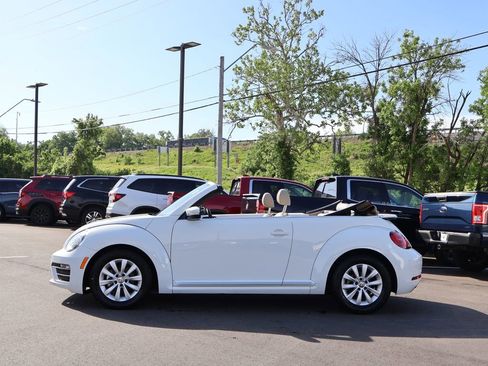 Used 2019 Volkswagen Beetle 2.0T S FWD image 4