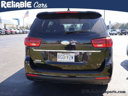 Used 2019 Kia Sedona LX image 22