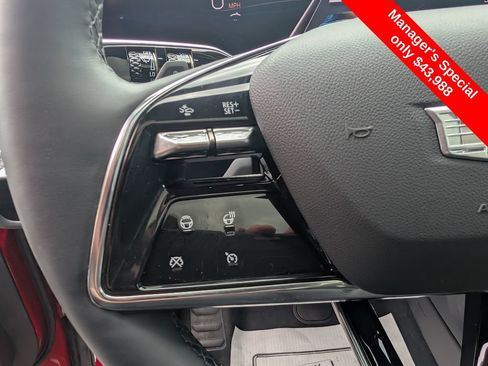Used 2025 Cadillac Lyriq Luxury w/ LPO, Floor Liner Package AWD/4WD image 17