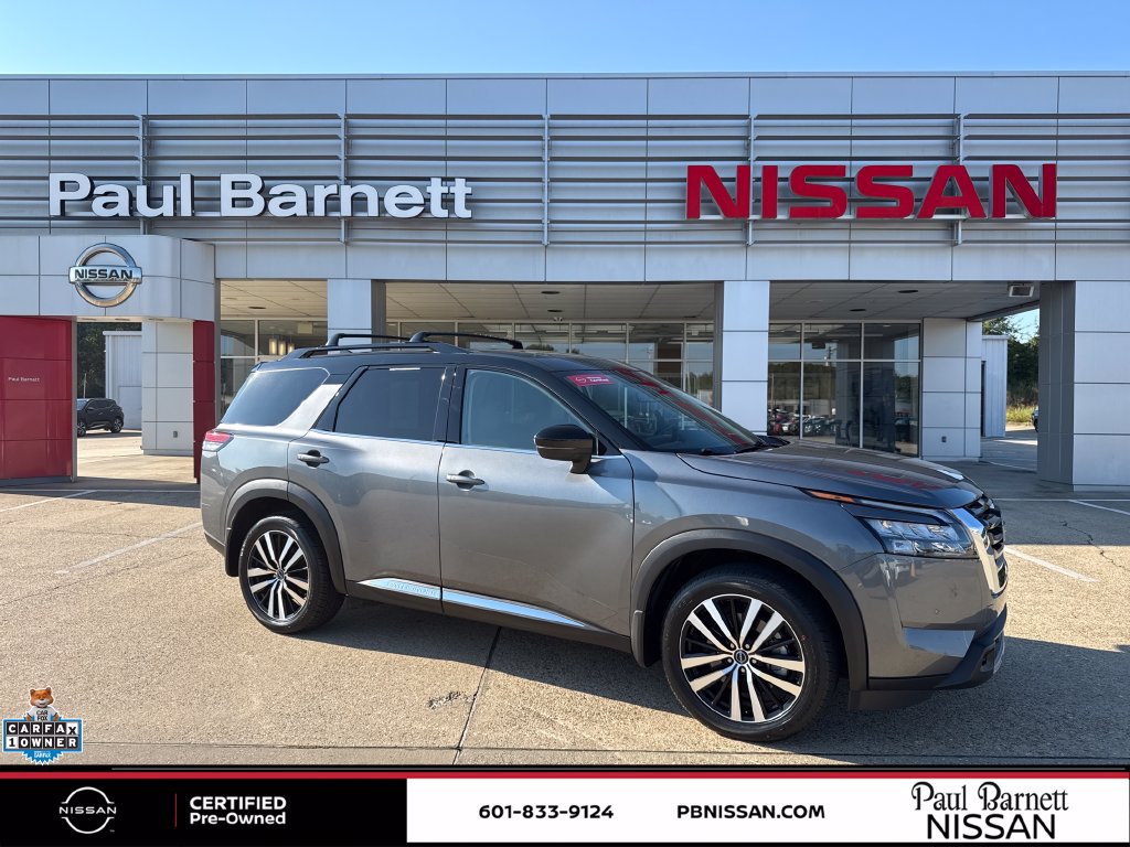 Certified 2025 Nissan Pathfinder Platinum FWD image 4