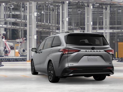 New 2026 Toyota Sienna XSE FWD image 7