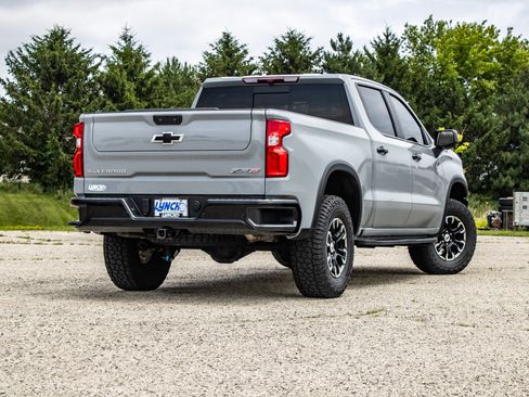 Used 2024 Chevrolet Silverado 1500 ZR2 AWD/4WD image 7