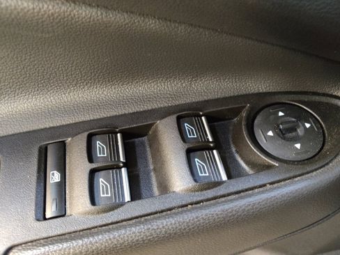 Used 2017 Ford Escape SE w/ Equipment Group 201A FWD image 27