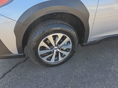 Certified 2025 Subaru Outback Premium image 9