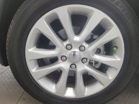 Used 2017 Jeep Grand Cherokee Limited RWD image 31