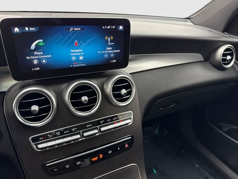 Used 2020 Mercedes-Benz GLC 300 4MATIC w/ AMG Line image 24