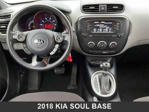 Used 2018 Kia Soul image 11