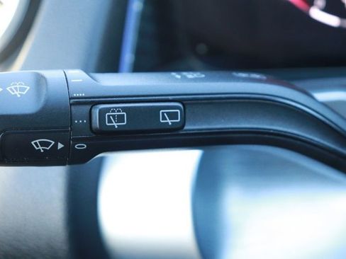 Used 2024 Mercedes-Benz GLB 250 image 21