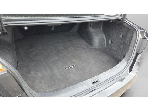 Used 2024 Nissan Altima 2.5 SV image 30