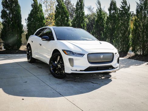 Used 2024 Jaguar I-PACE R-Dynamic HSE image 2