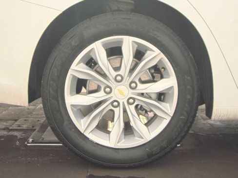 Used 2024 Chevrolet Malibu LT image 12