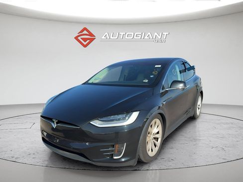Used 2018 Tesla Model X P100D image 1