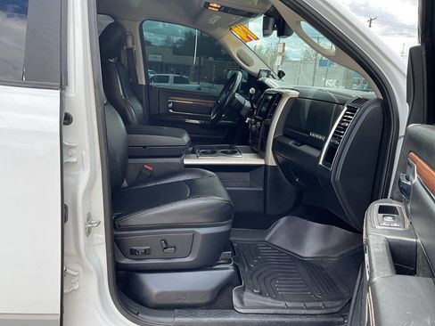 Used 2014 RAM 3500 Laramie image 29